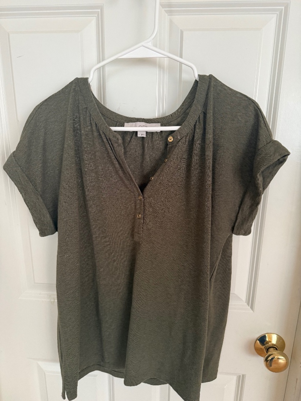 loft top army green med short sleeves